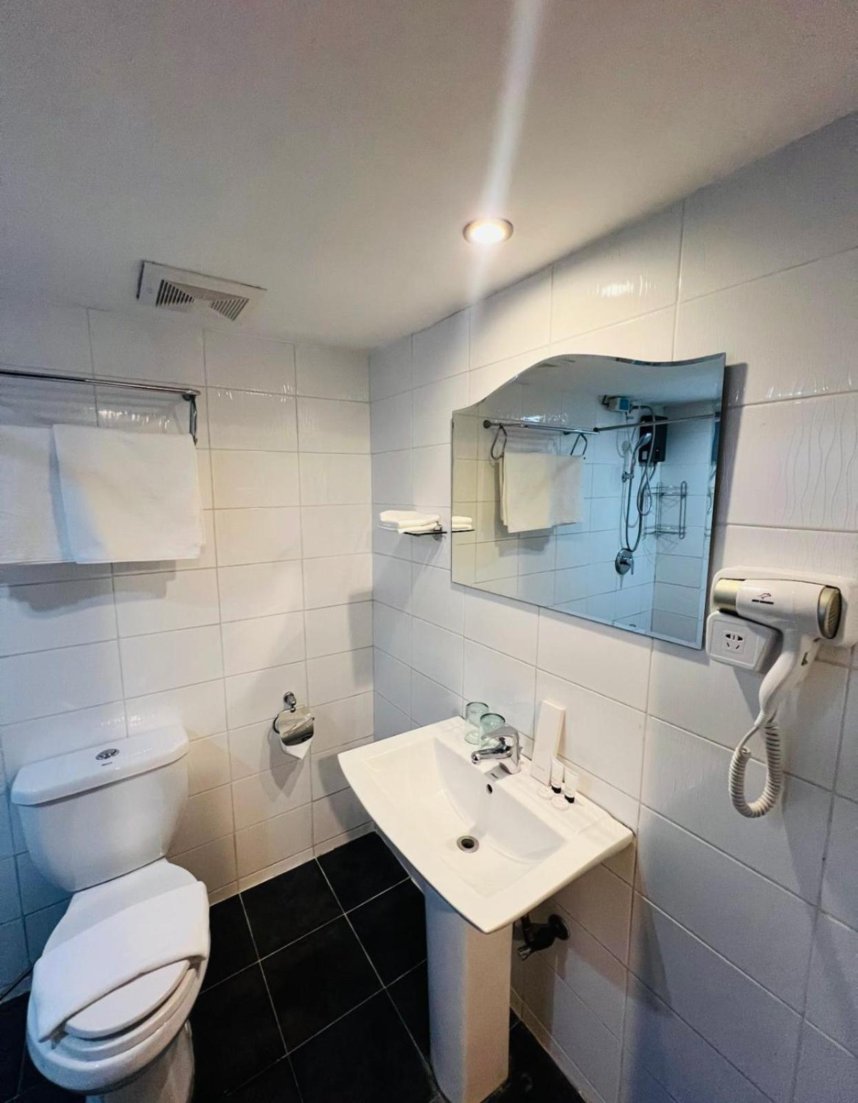 Arzo Hotel Manila Dış mekan fotoğraf
